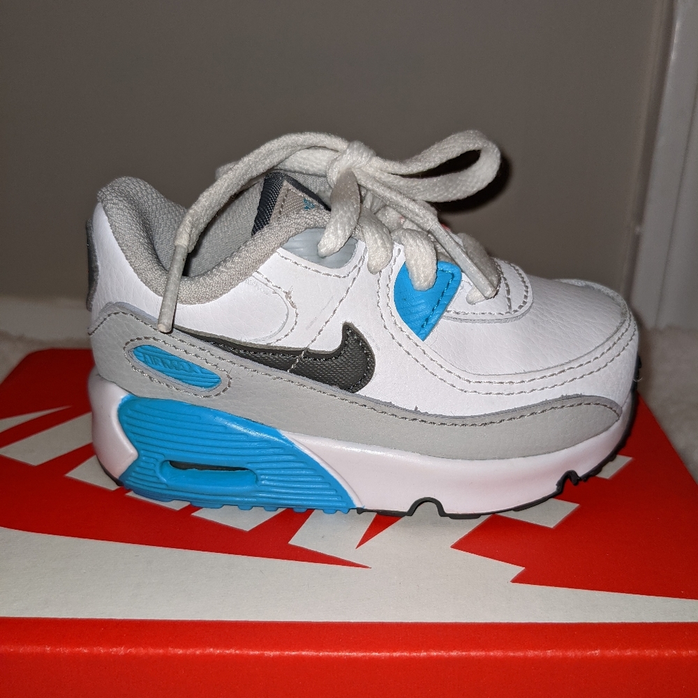 Nike Air Max 90 LTR size 4c
